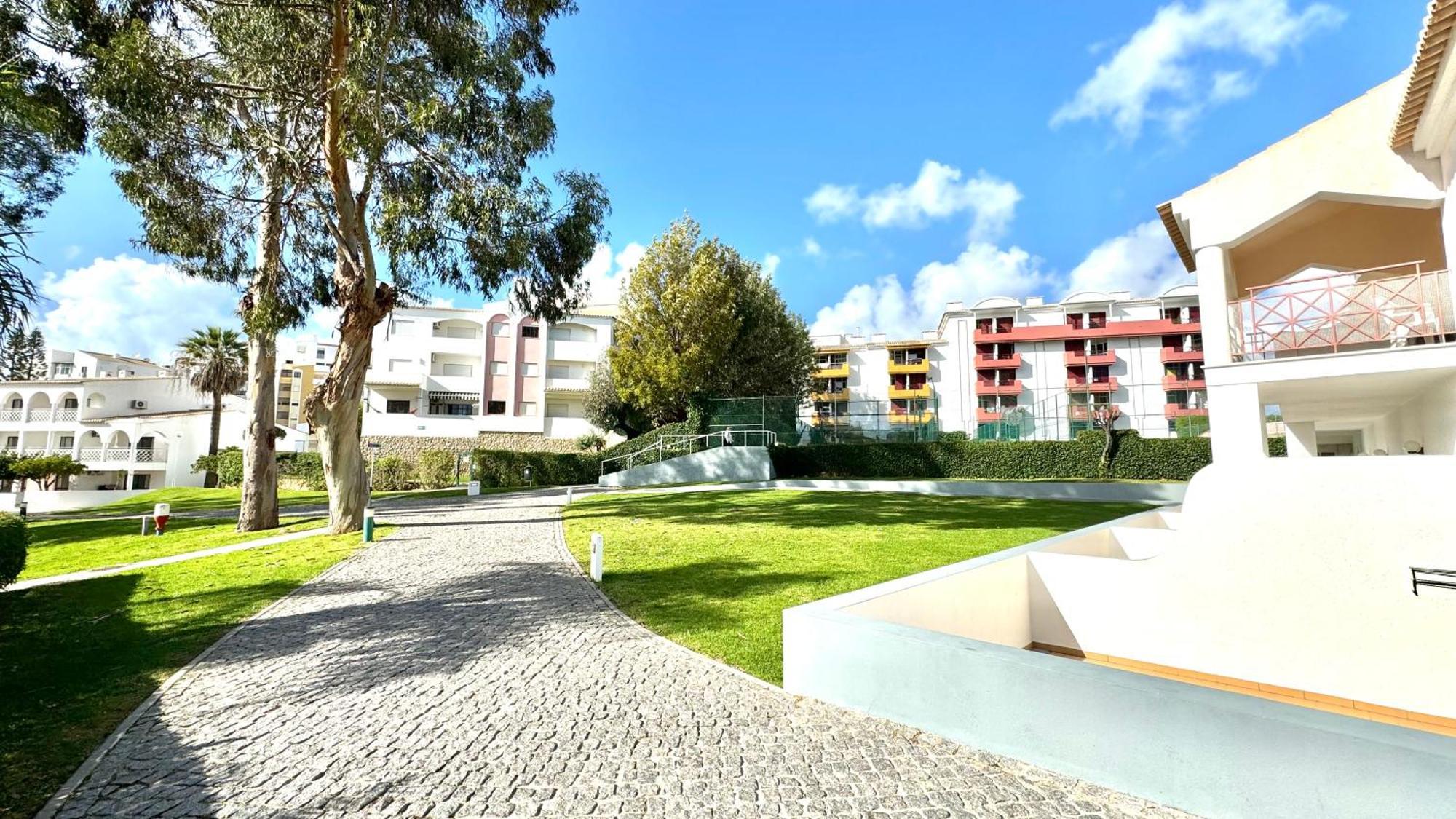 Praia Da Rocha, Vila Rosa, T1, Piscinas, Parqueamento E Internet By Ig Портіман Екстер'єр фото